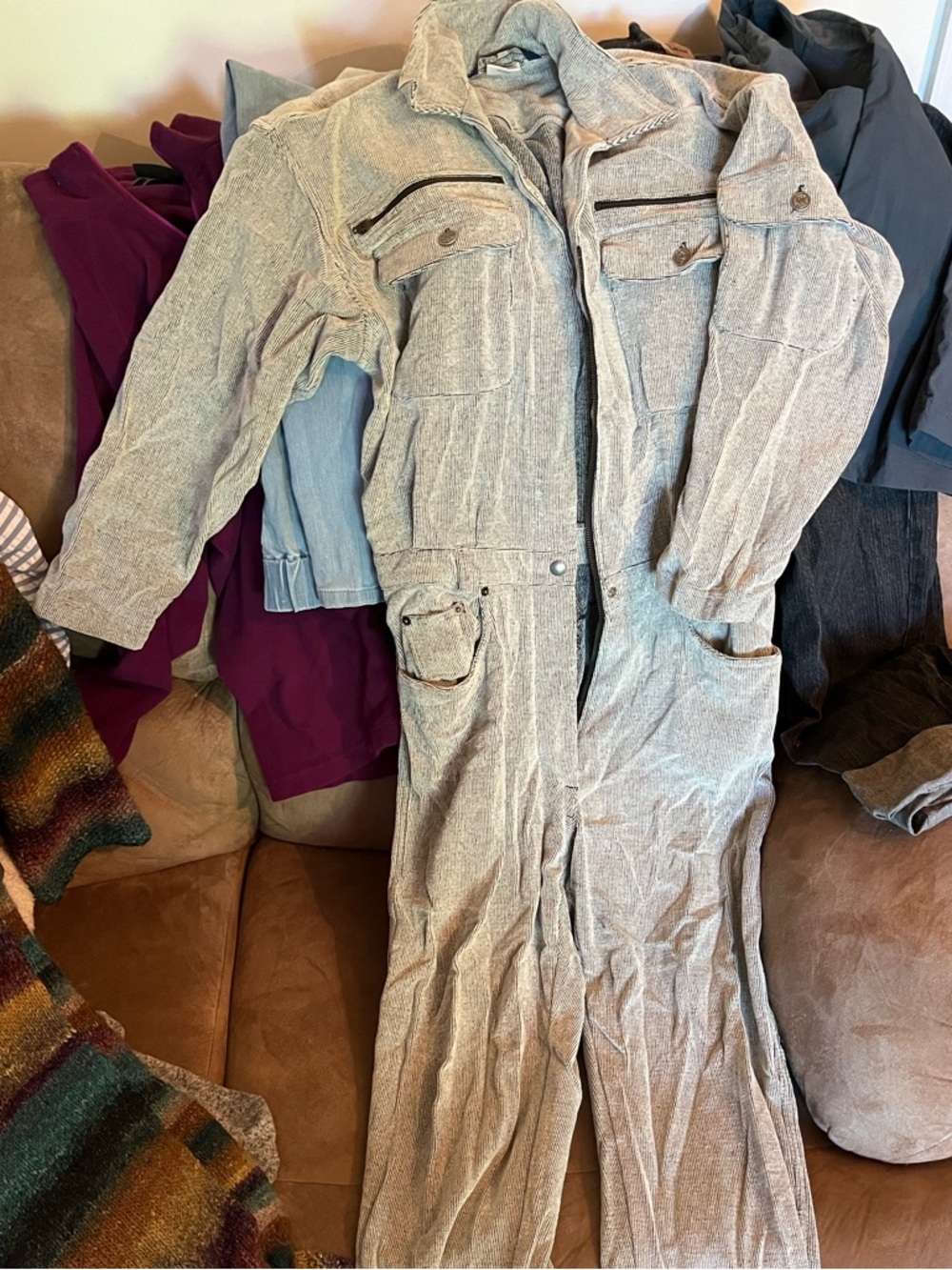 Seattle Gear Large gray jumpsuit lots of pockets